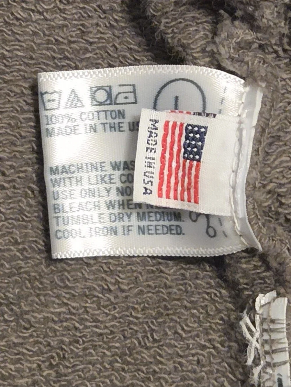 Standard Issue x Eminem Kamikaze 5-Year Anniversary Sweatpants. Size L.